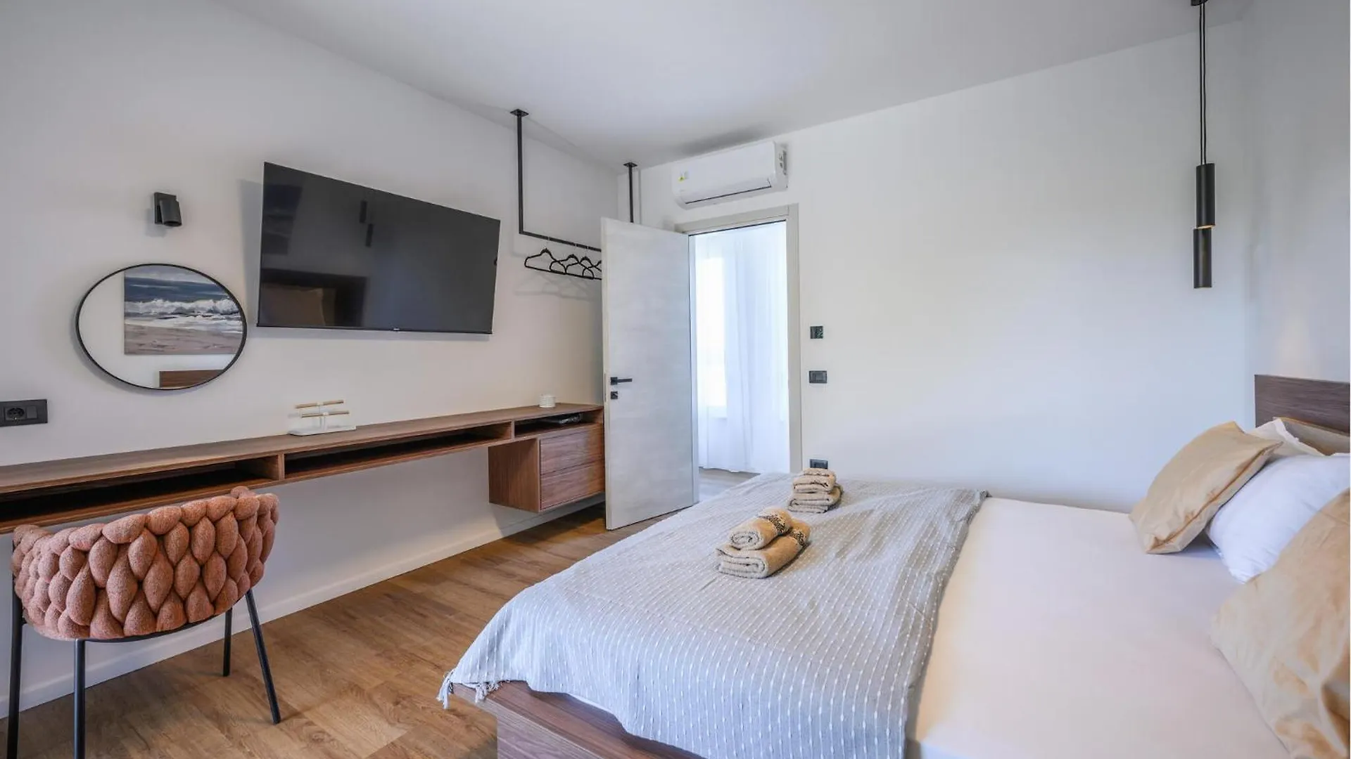 Gorgeous Home In Sisan 0*,