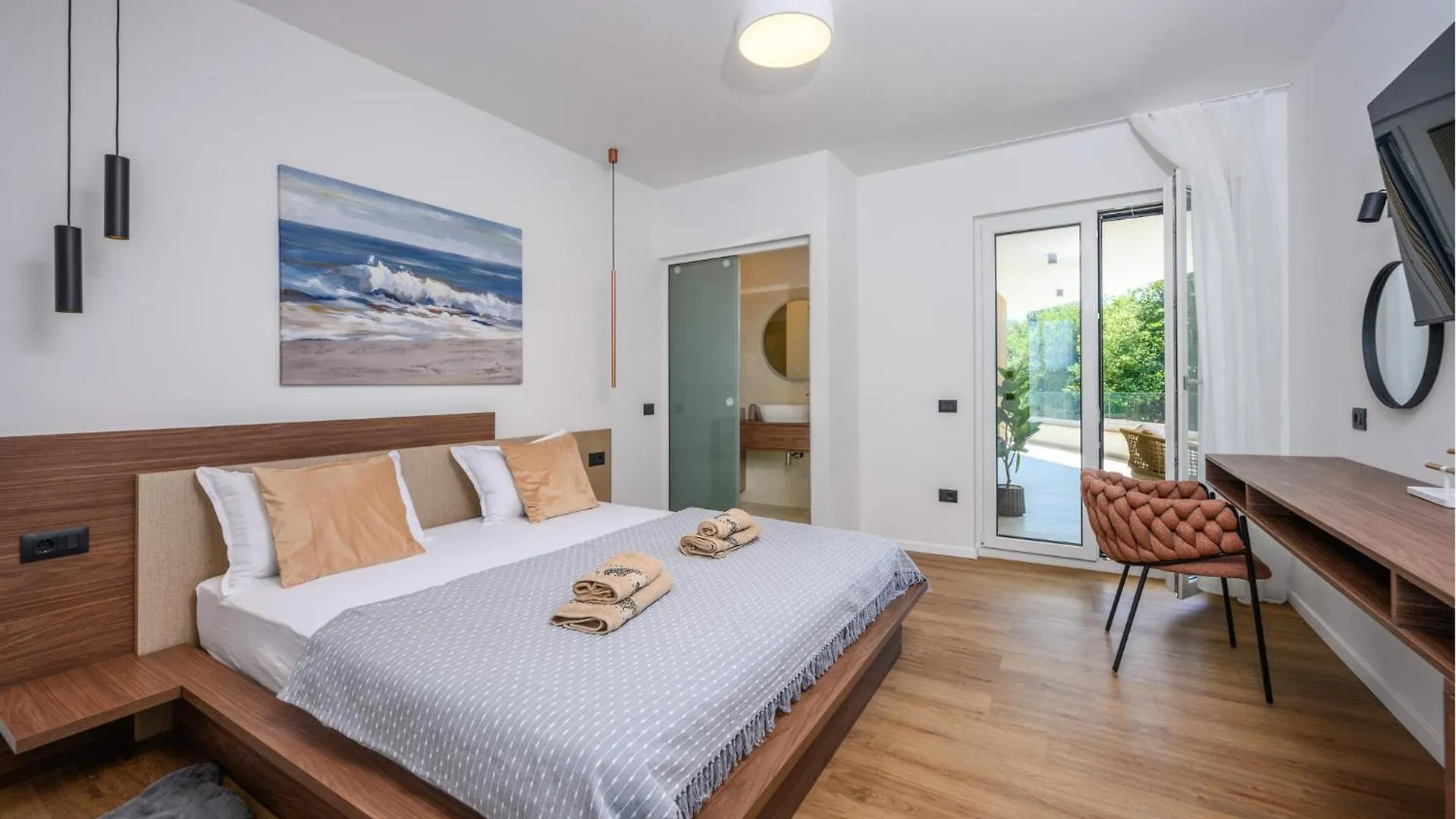 Gorgeous Home In Sisan Holiday home