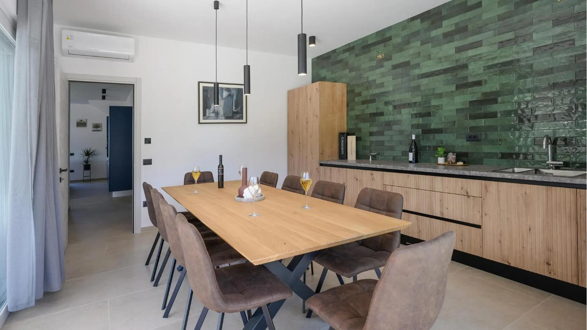 Gorgeous Home In Sisan Holiday home