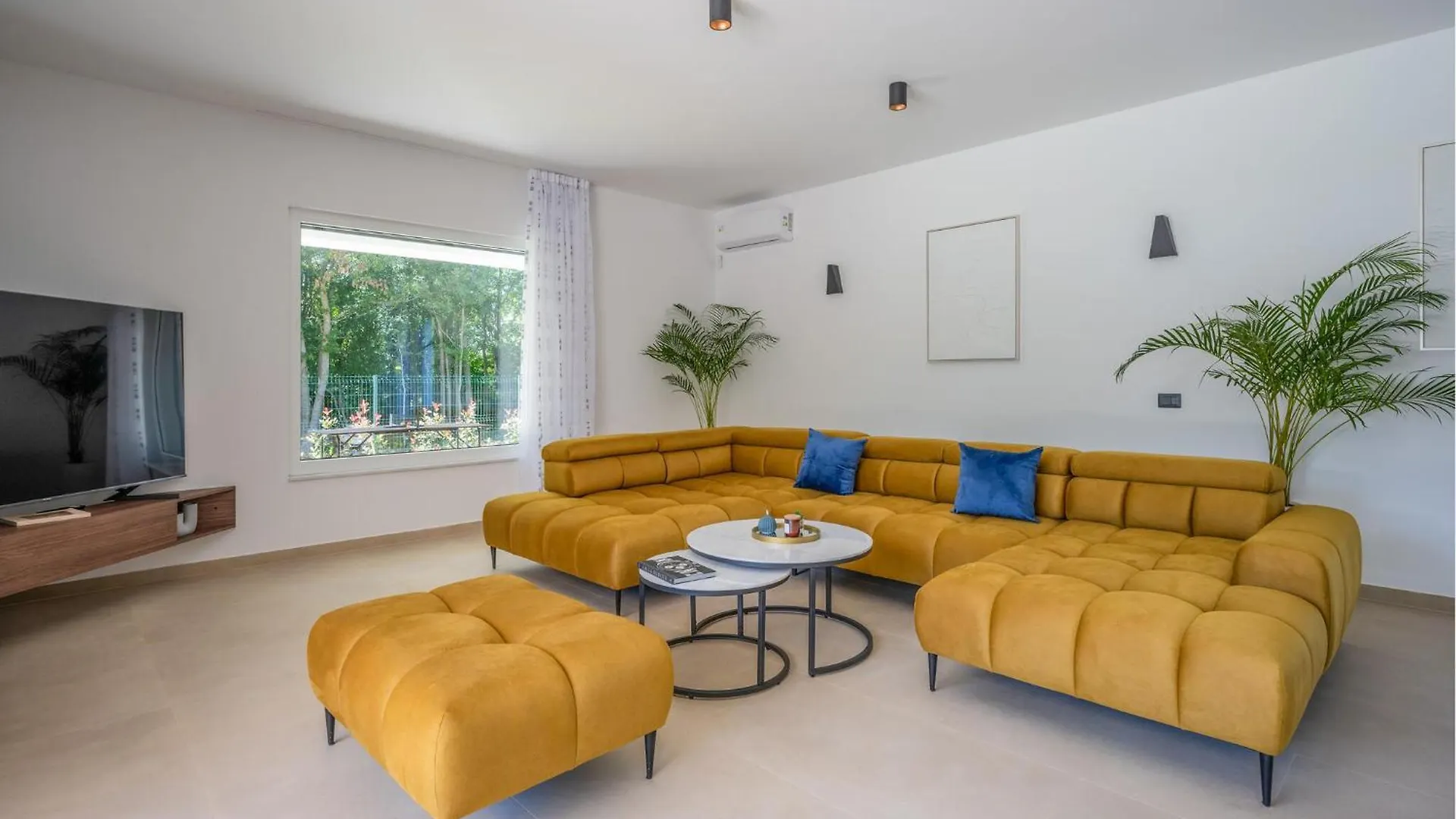 Gorgeous Home In Sisan 0*,  Croatia