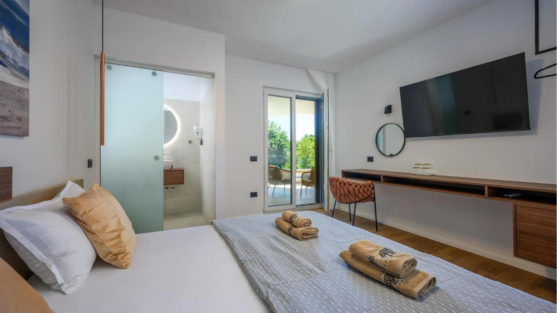 Gorgeous Home In Sisan